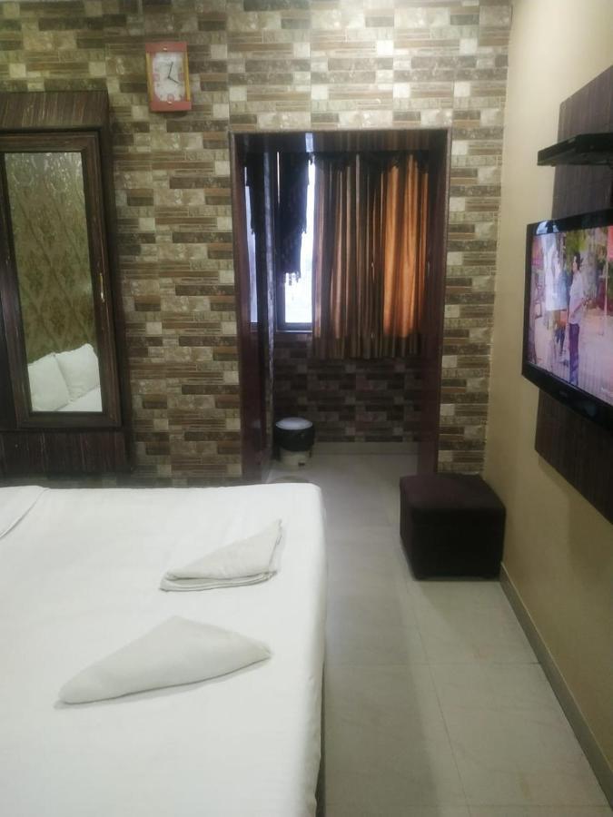 โฮเต็ล ไดมอนด์ สวีท Hotel โกลกาตา ภายนอก รูปภาพ