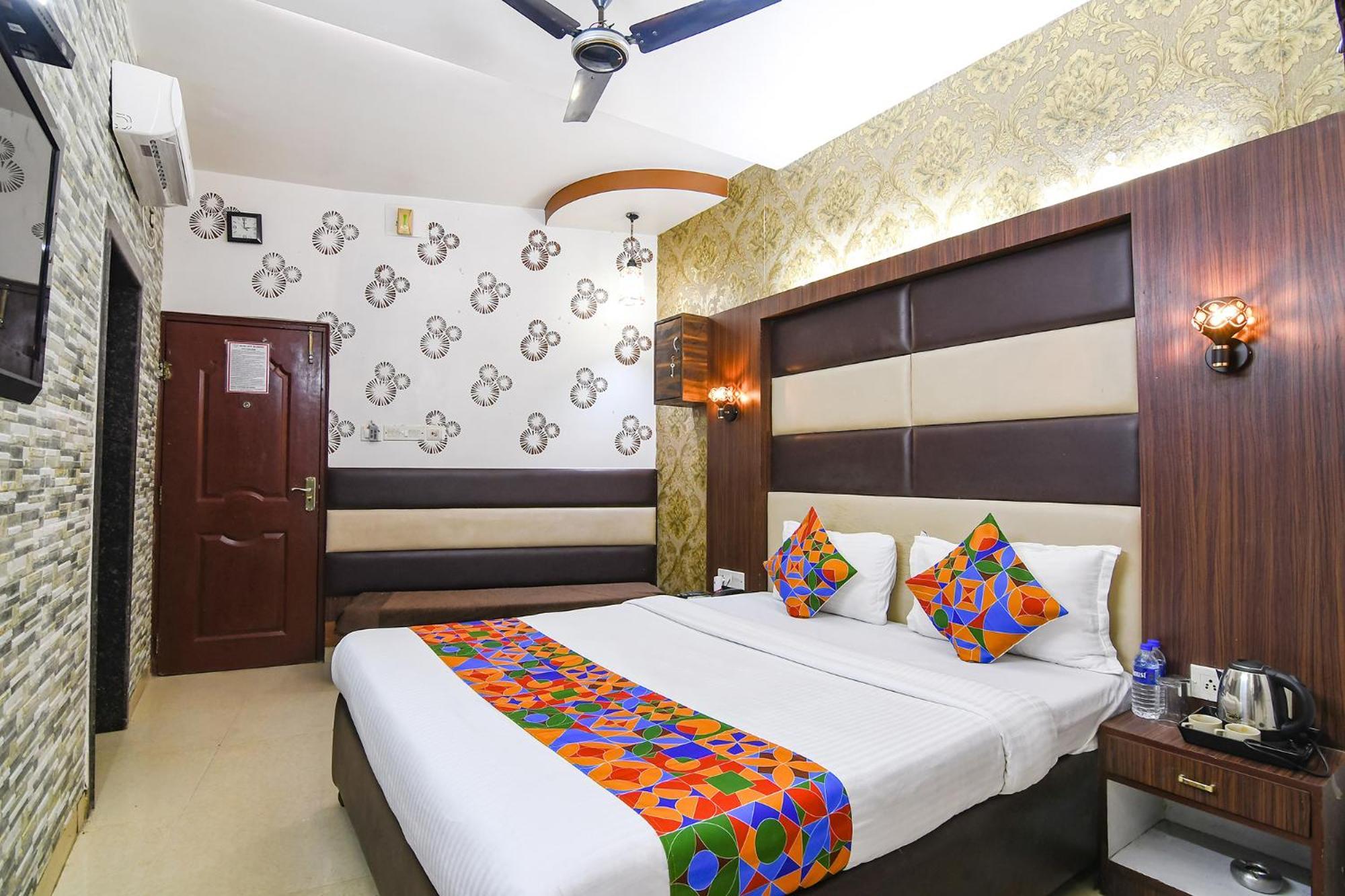 โฮเต็ล ไดมอนด์ สวีท Hotel โกลกาตา ภายนอก รูปภาพ