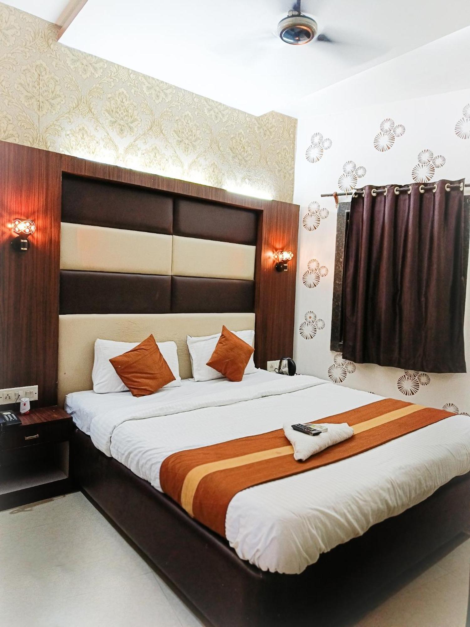 โฮเต็ล ไดมอนด์ สวีท Hotel โกลกาตา ภายนอก รูปภาพ