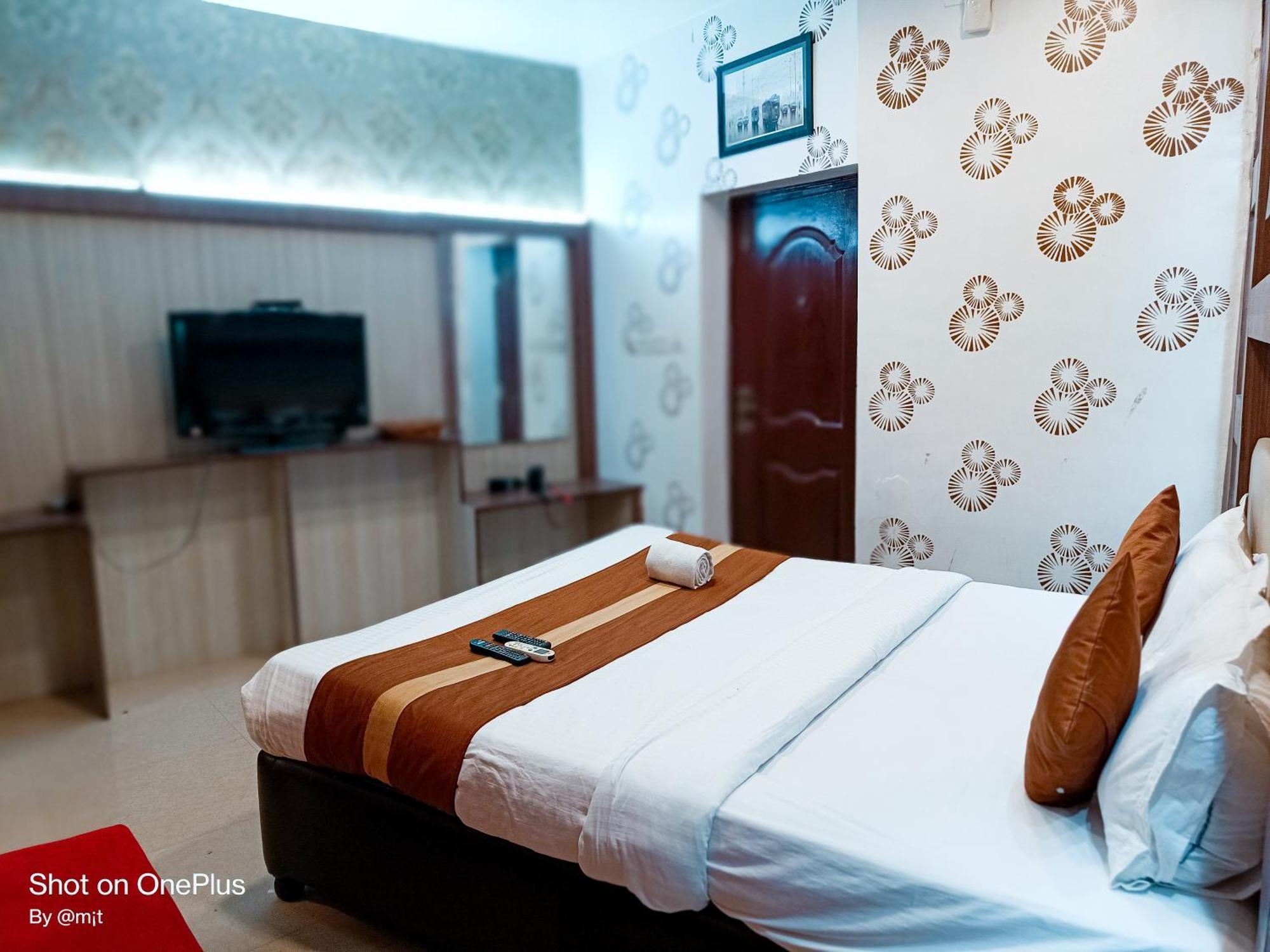 โฮเต็ล ไดมอนด์ สวีท Hotel โกลกาตา ภายนอก รูปภาพ